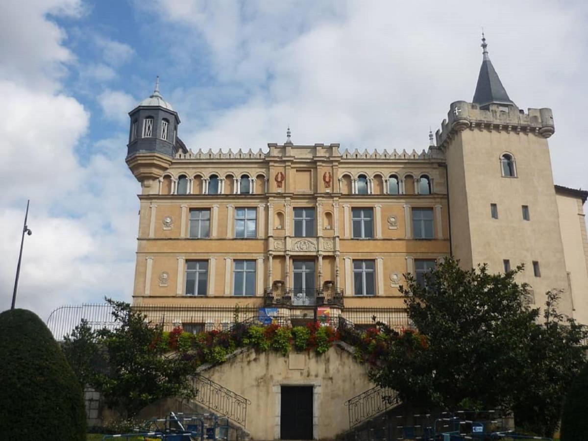 Votre Cocon Parfait A 9 Min D'Eurexpo Et 14 Min Groupama Apartment Saint-Priest  Exterior foto